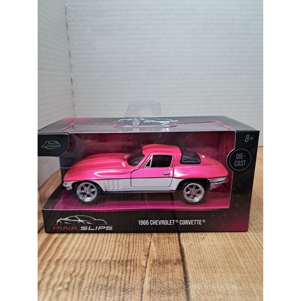 Jada Pink Slips - 1966 CHEVROLET CORVETTE - 1/32 Diecast - Pink & White